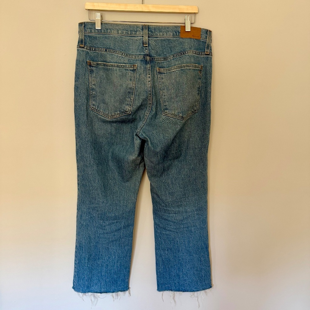 Madewell Cali Demi-Boot / Kick-Crop Jeans in Fleetwood Wash - Picture 3 of 4
